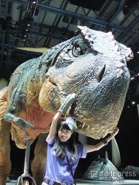 イギリスで「WALKING WITH DINOSAURS」を初観劇した高城れに