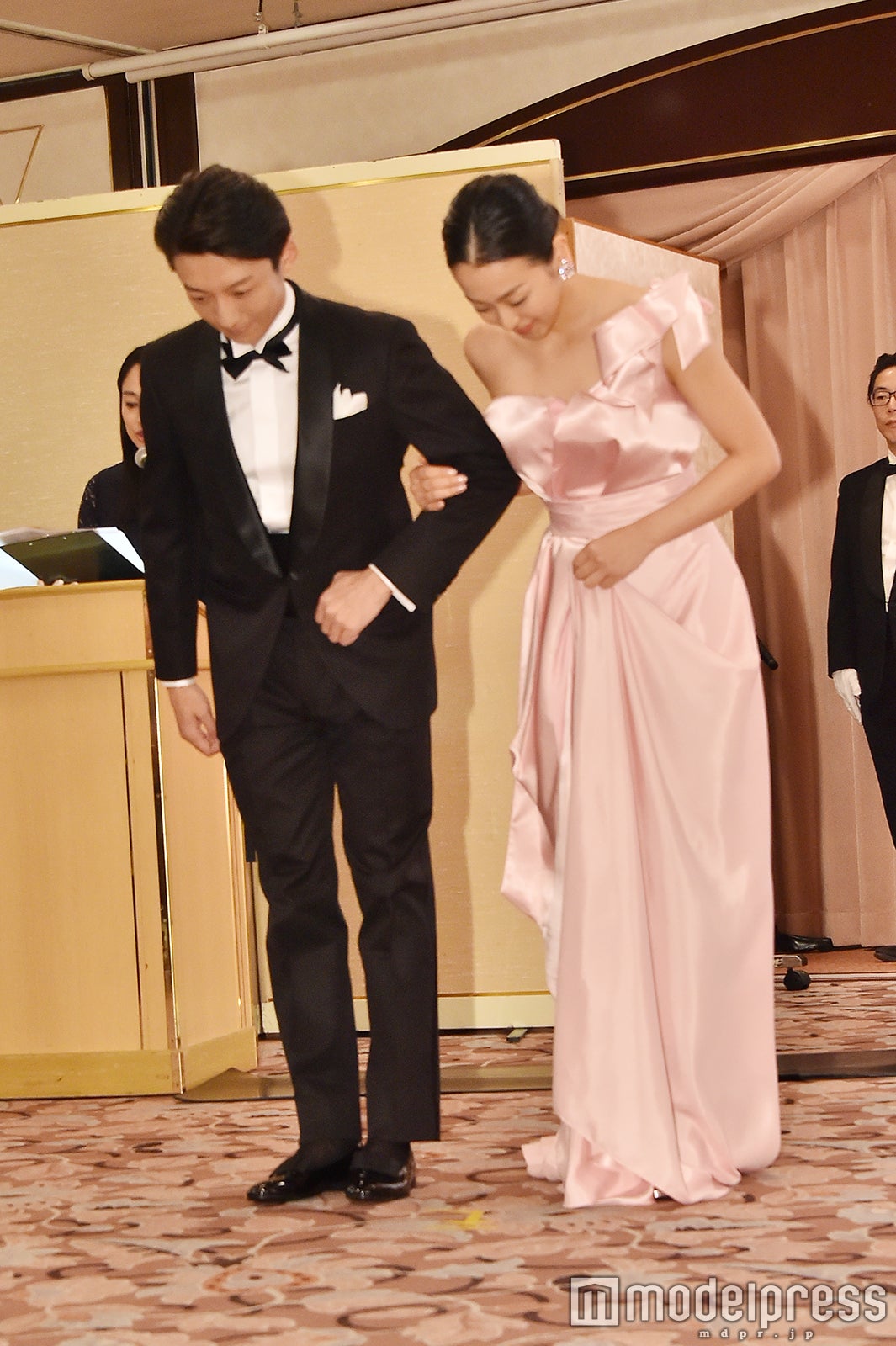 高橋一生＆浅田真央（C）モデルプレス